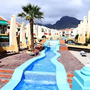 excelent-location-5-min-to-the-beach.adeje-hotels.com/